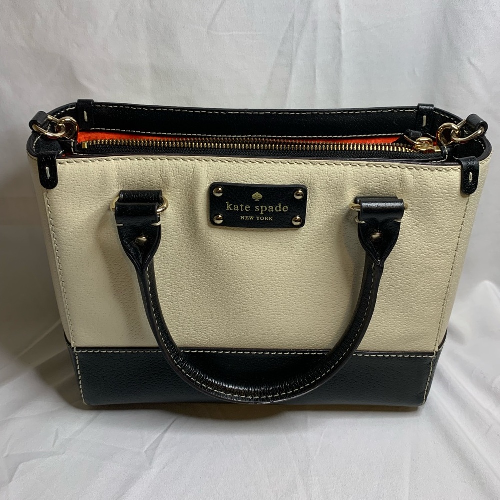 Black and White Kate Spade Hand Bag